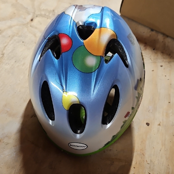 Schwinn Other - Schwinn Kids Helmet - Blue and White